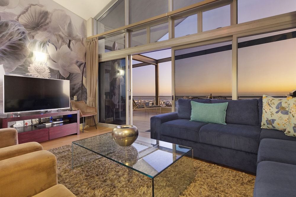 Penthouse F23 Seaside Village 2