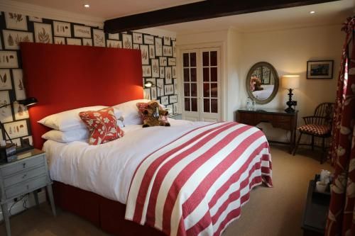 The Broadway Hotel 2