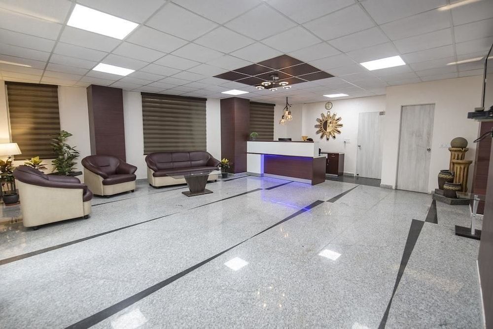 Tuma Club House 2