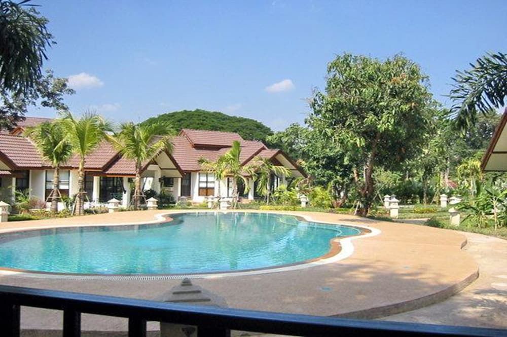 Pang Rujee Resort 1