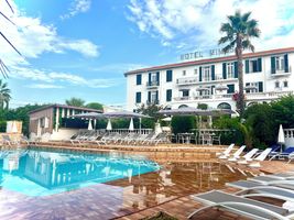 Hôtel des Mimosas