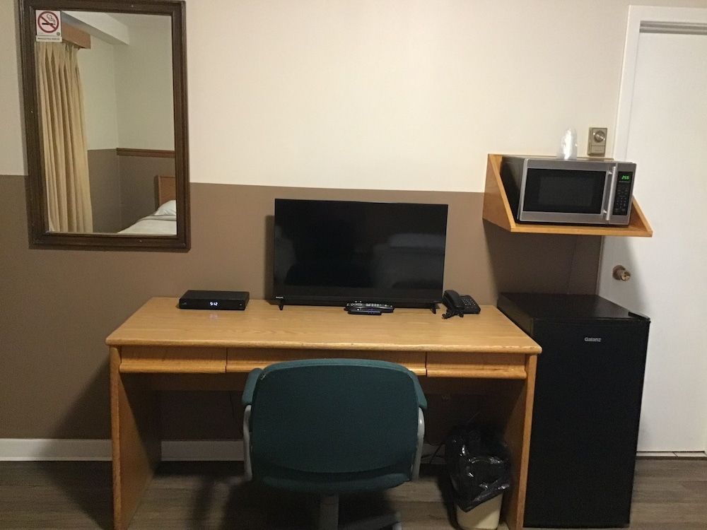 Kingsway Inn Motel 3