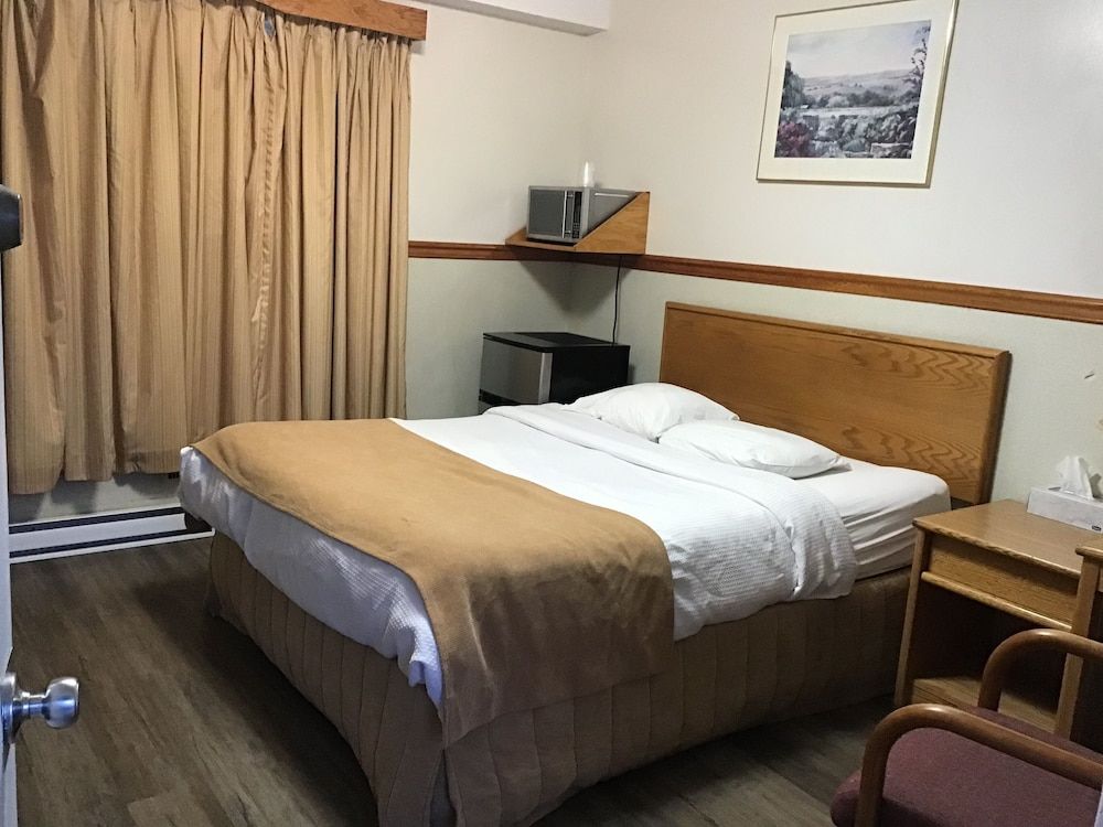 Kingsway Inn Motel 2