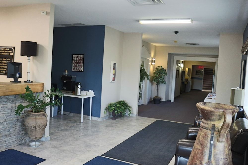 R & R Inn & Suites 2