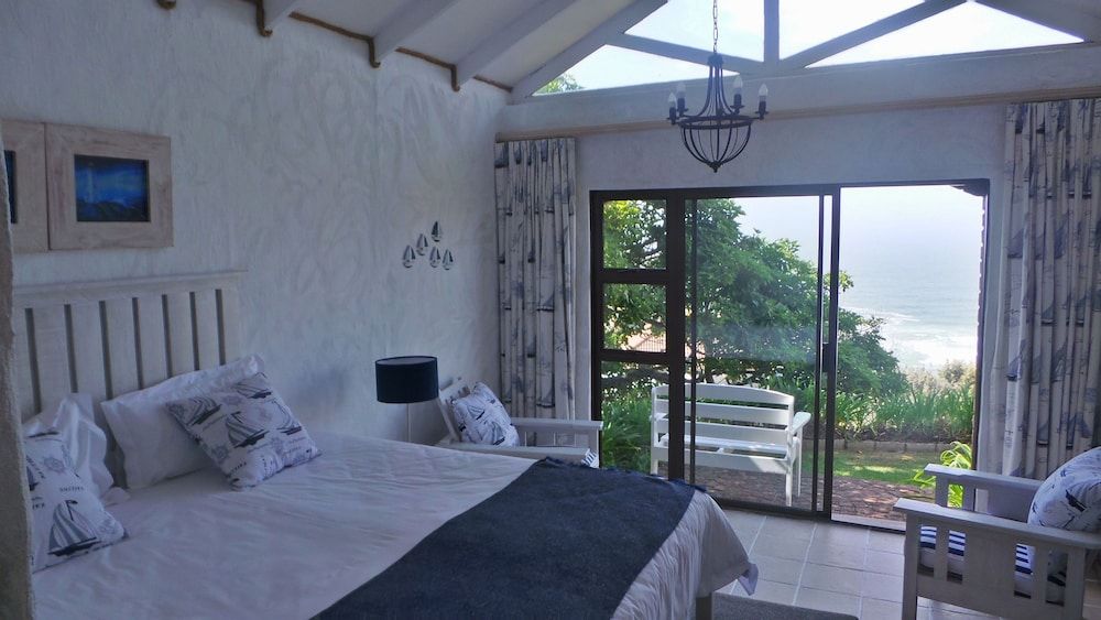 Dutton's Cove Guesthouse 3