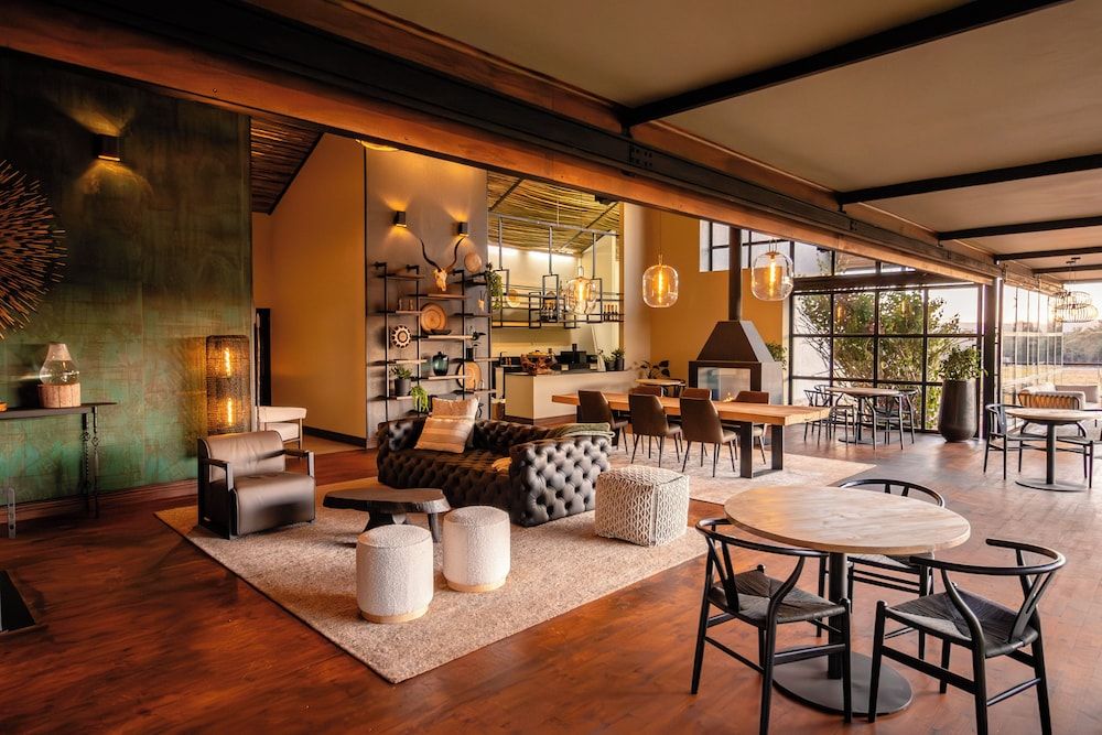 Mhondoro Safari Lodge & Villa 3