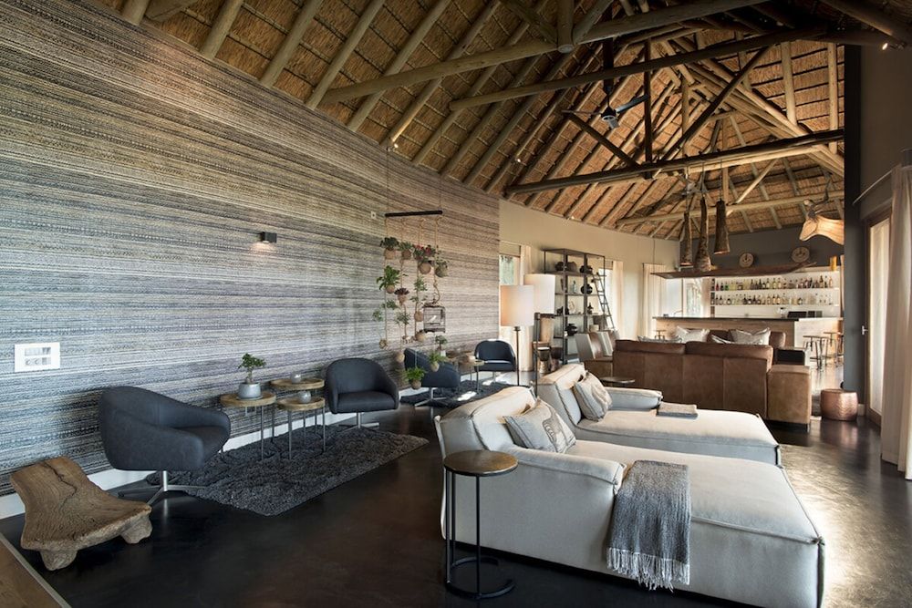 Mhondoro Safari Lodge & Villa 2