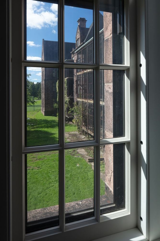 The Richardson Hotel 2