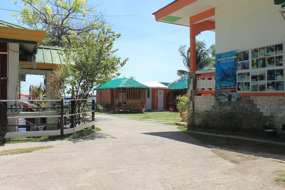 Maxvir Inn Beach Resort 3