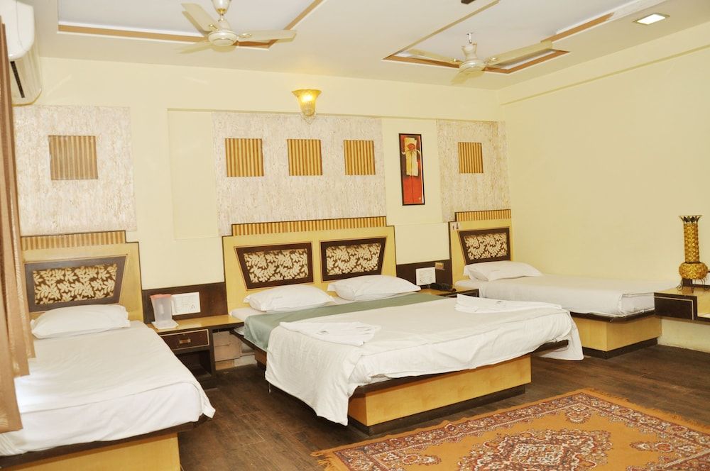 Hotel Sai Suraj Palace