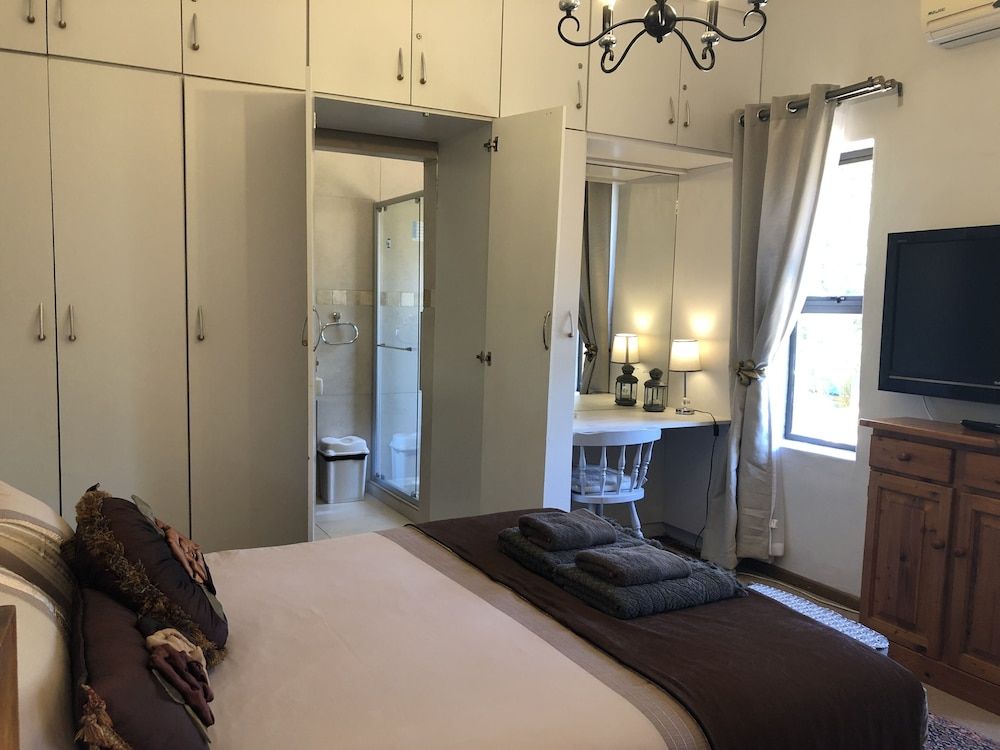 Wellington Country House 3