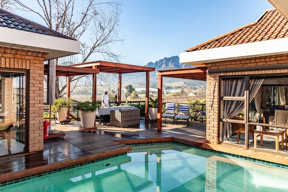 Wellington Country House