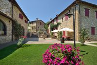 Fonte al Noce+Biglietto Grotte di Frasassi