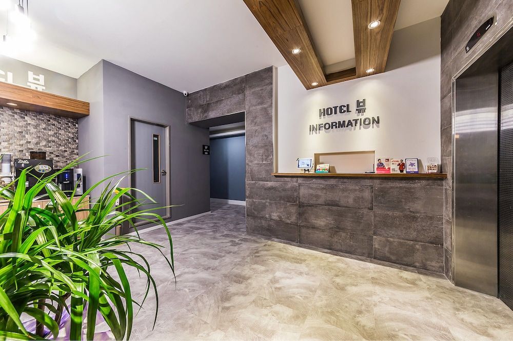 Chuncheon Hotel View 2