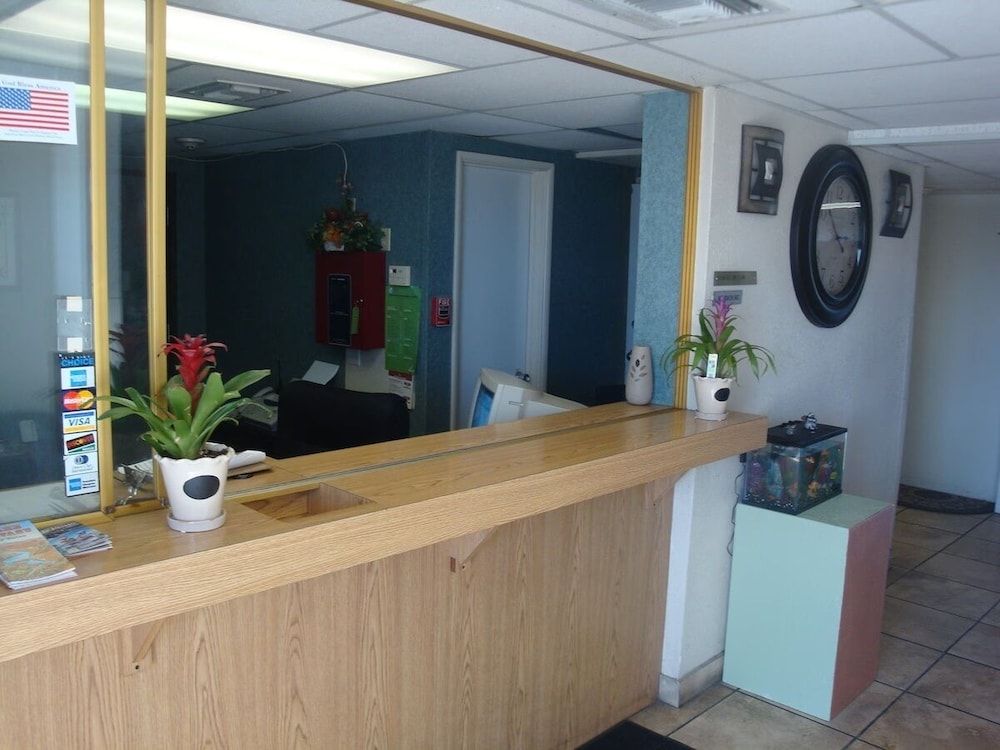 Travelers Inn by Hotel O Lake Havasu City 3