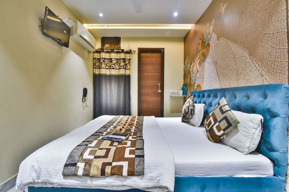 Hotel Singh International 3