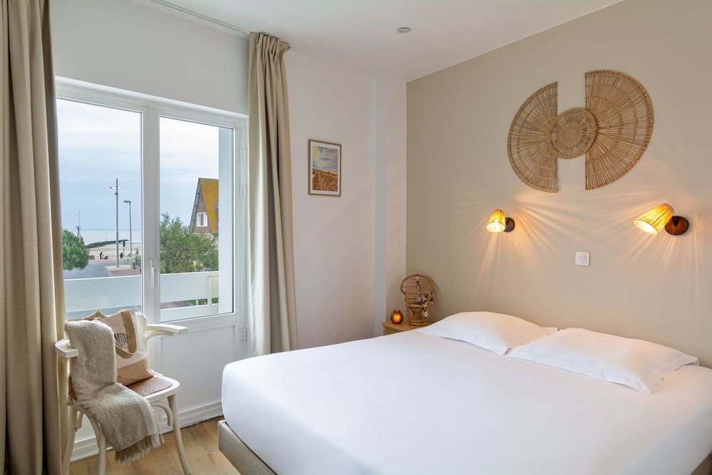 Hôtel de la Plage 2 estrelas em Courseulles-sur-Mer