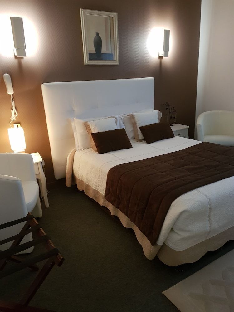 Christina 2 estrelas em Châteauroux