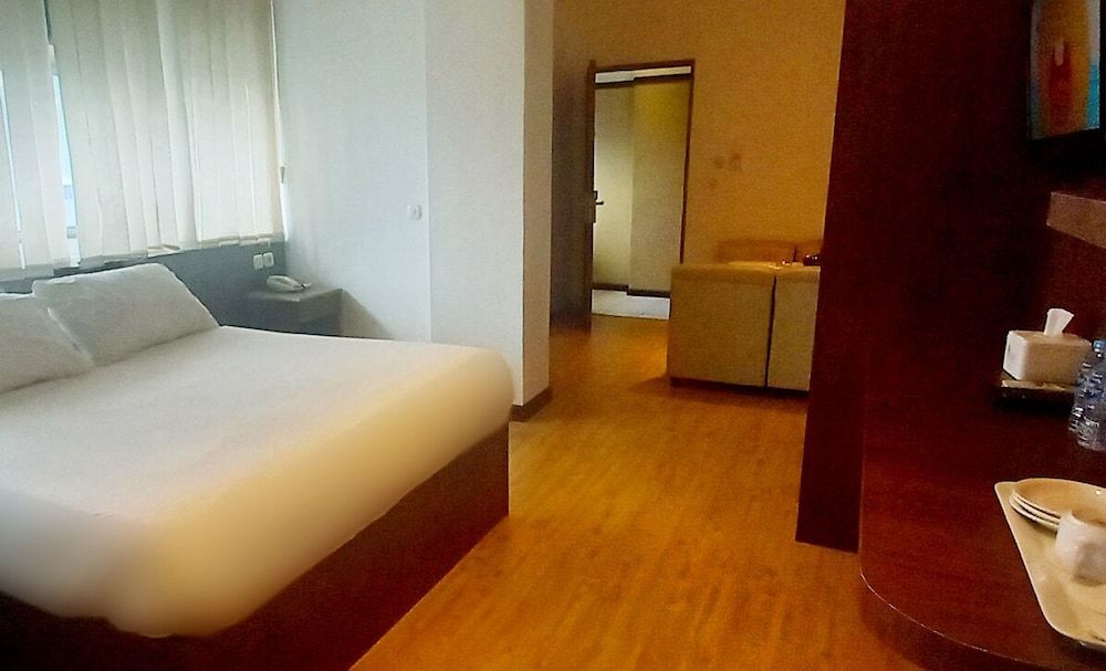 Hotel Aruni Ancol 3