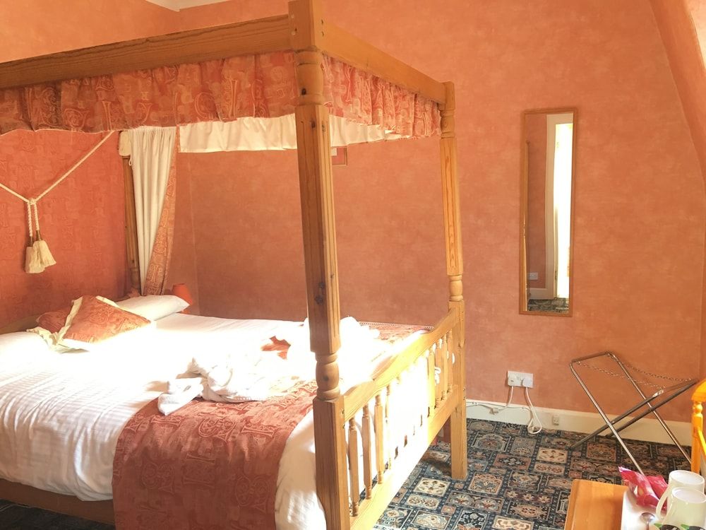 Cannon House Hotel 3