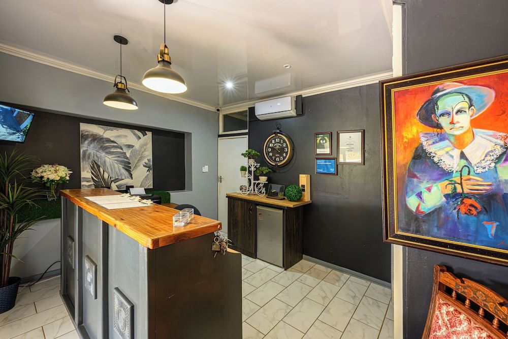 Graceland Guest House 2