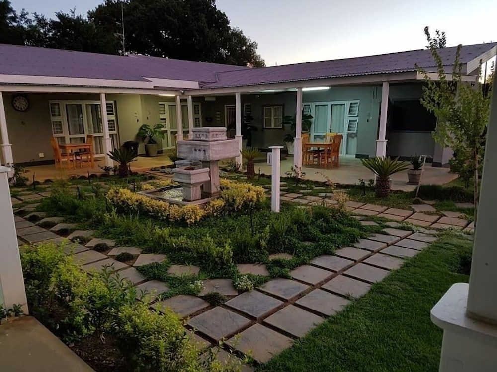 Graceland Guest House