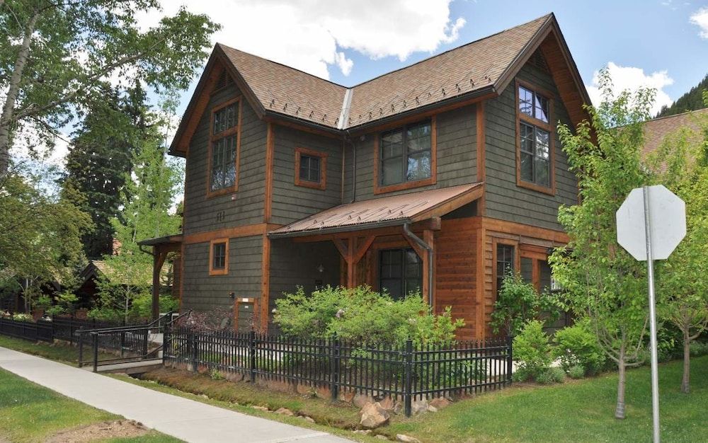 Christiana Aspen 1