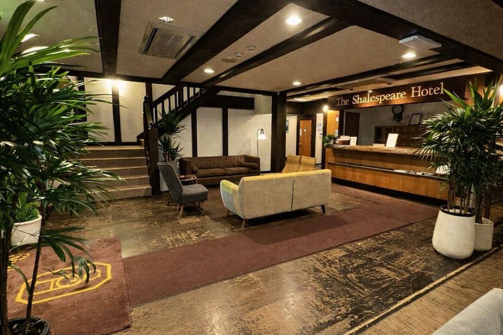 Shakespeare Hotel 2