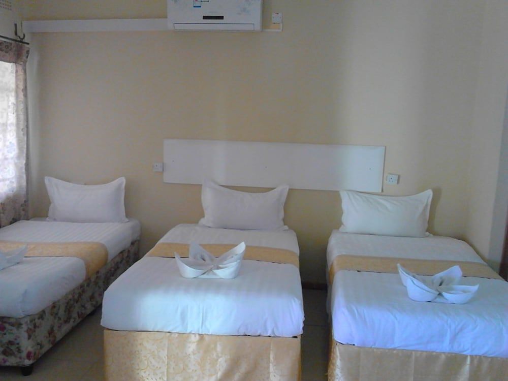 Pacific Conqueror Self Catering Units 3