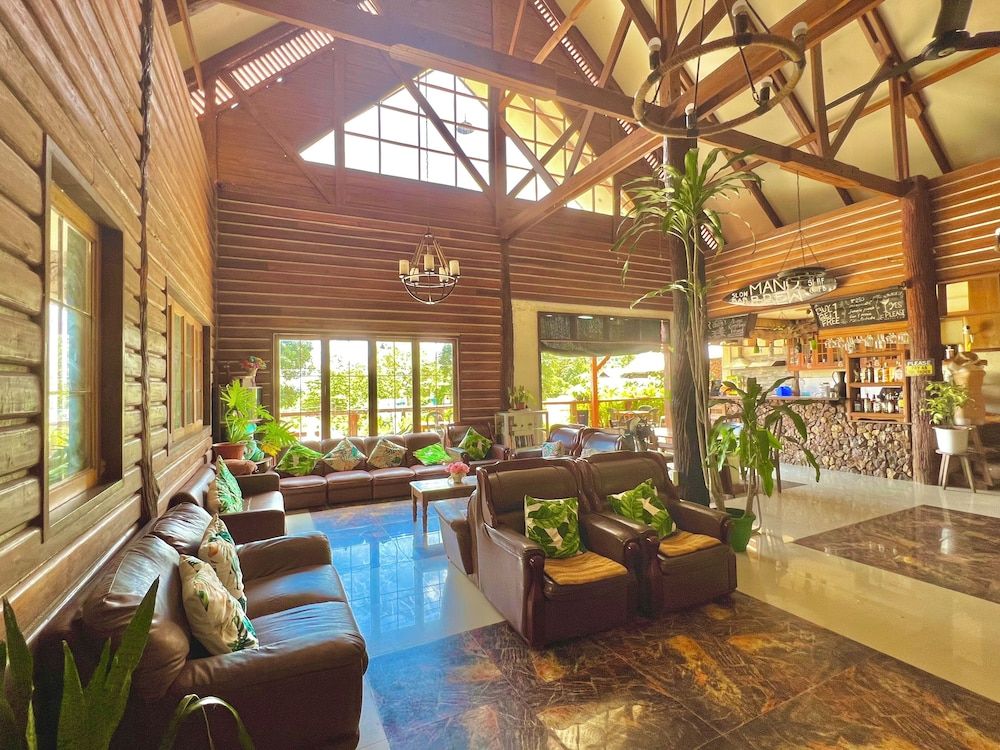 Novie's Tourist Inn 2