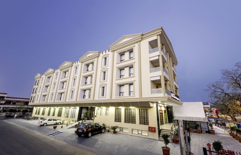 Hotel Yash Regency 1