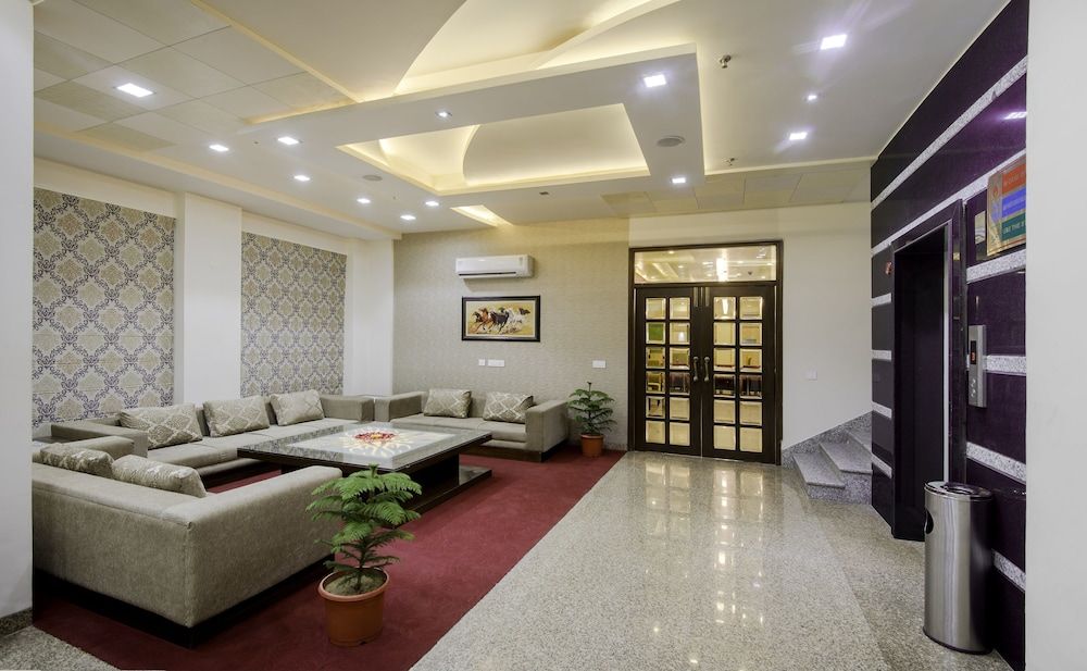 Hotel Yash Regency 3