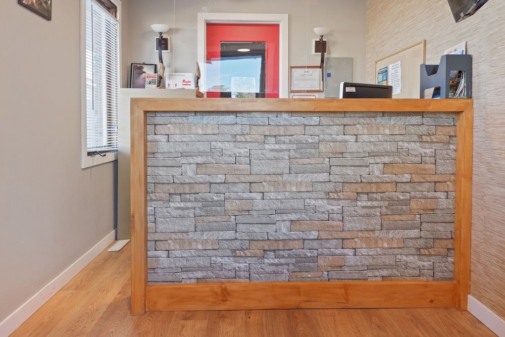 Hotel Bethel - Fort MacLeod, AB 2