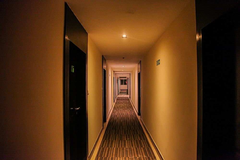 J Hotel 2