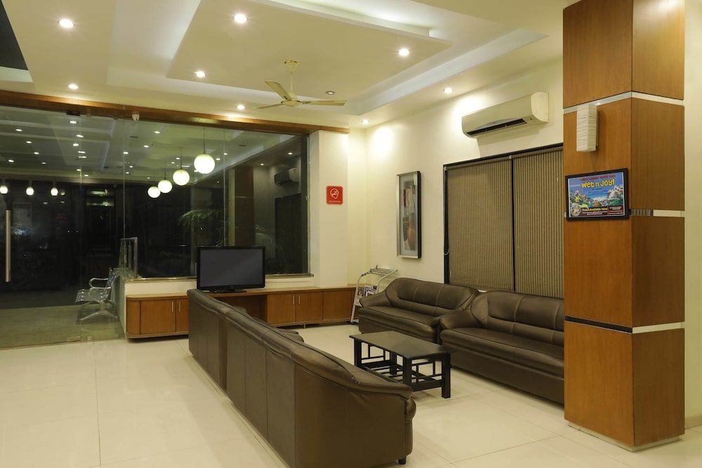 Hotel Sai Grand Castle Inn 2