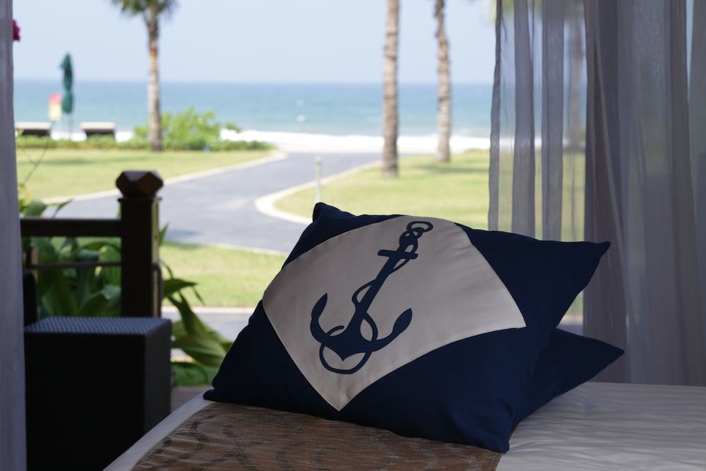 Ngwe Saung Yacht Club & Resort 3