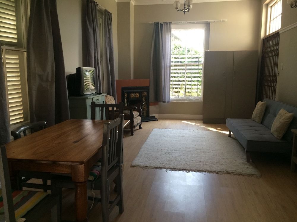 30 on Oatlands Road 3