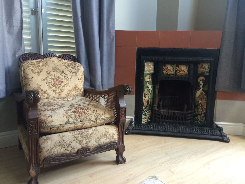 30 on Oatlands Road 2