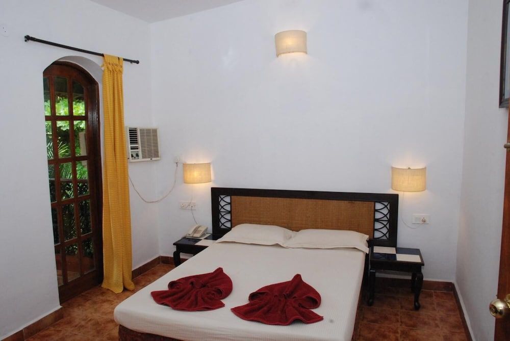 Sea Breeze Beach Resort Candolim 2