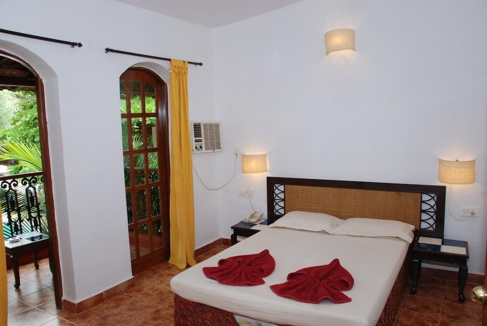 Sea Breeze Beach Resort Candolim 3