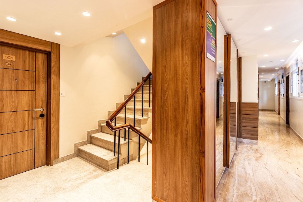 Treebo Varuna with Mountain View, Mall Road 2