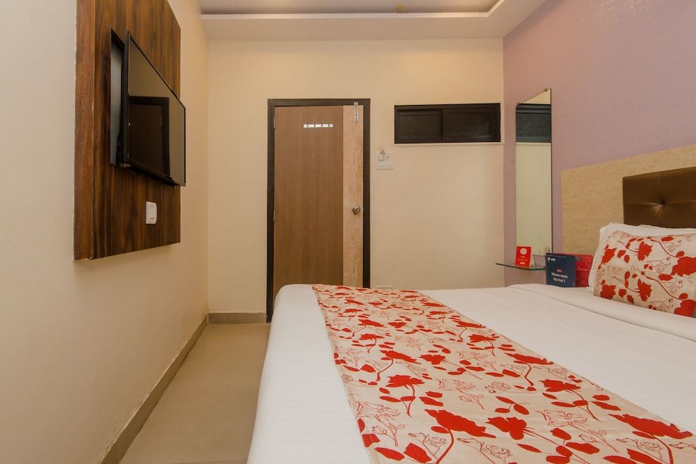 OYO 8678 Hotel Golden Nest -1 estrellas en Bombay