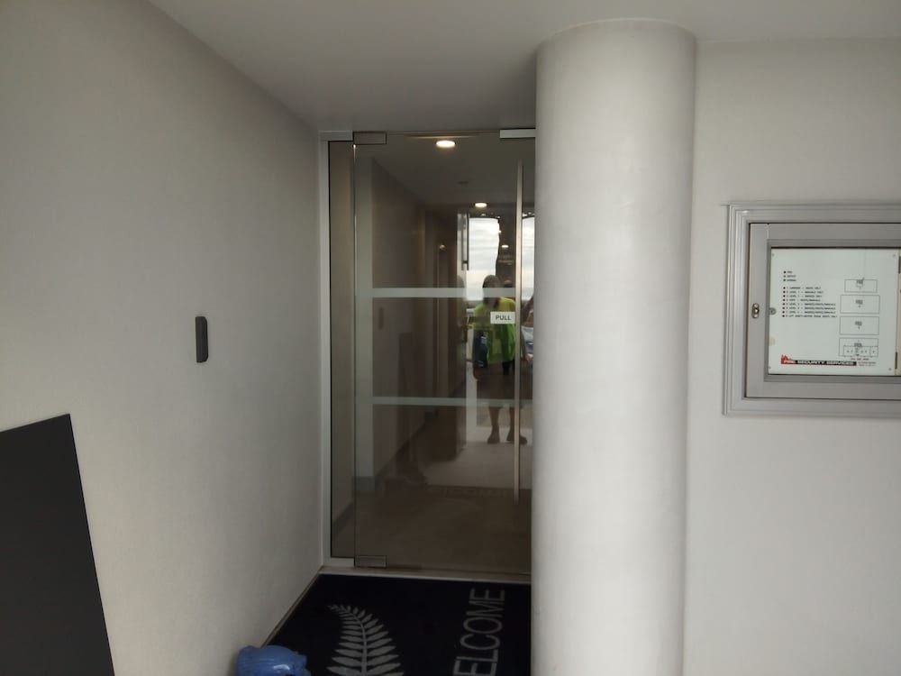 The Pavilions Beachfront Apartments 2