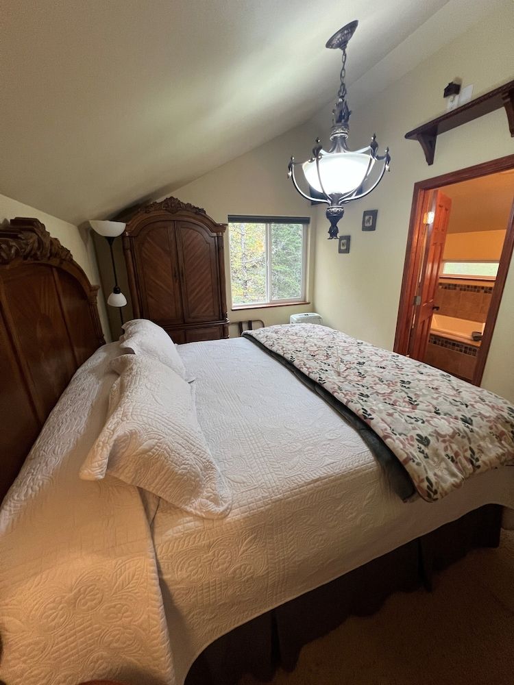 Alaska Adventure Unlimited Chalets 3