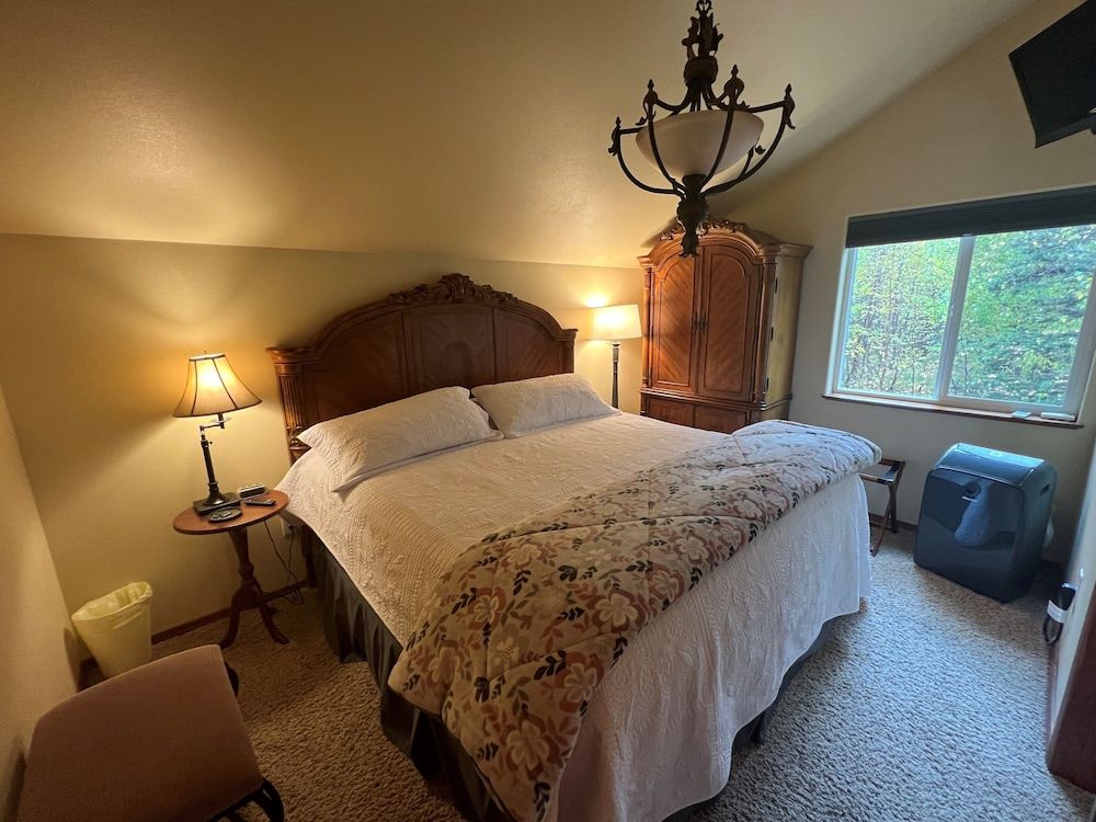 Alaska Adventure Unlimited Chalets