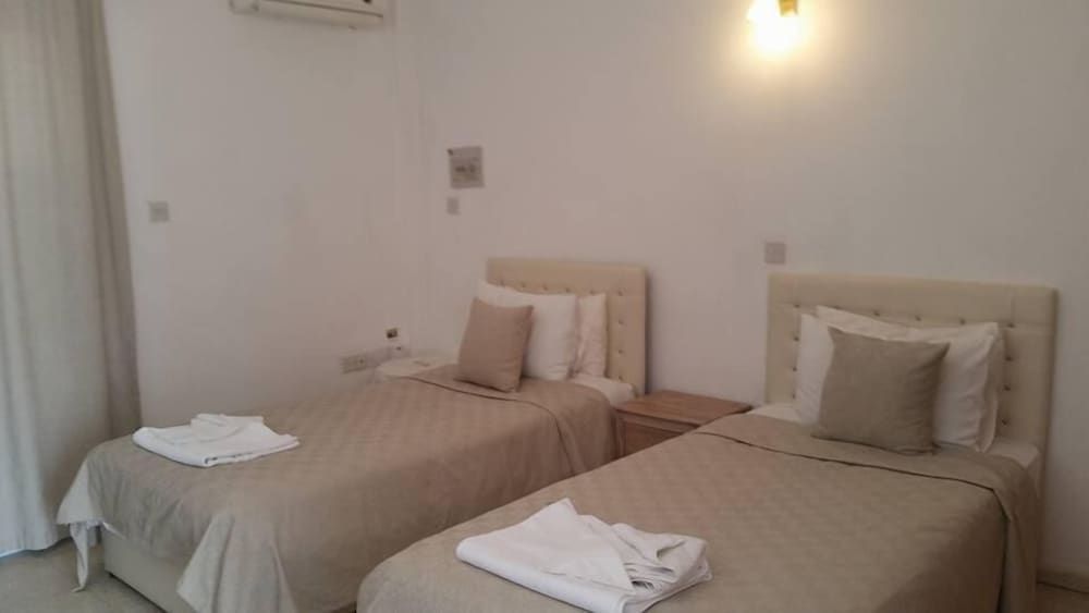 Paradise Holiday Bungalows 2