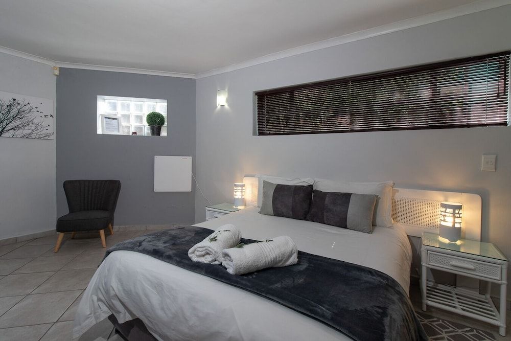 Dockside Guest House 2