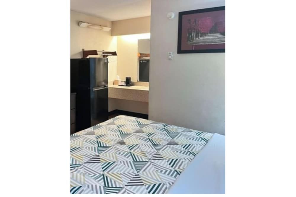 Studio 6 Suites Shreveport, LA – Industrial Loop 2