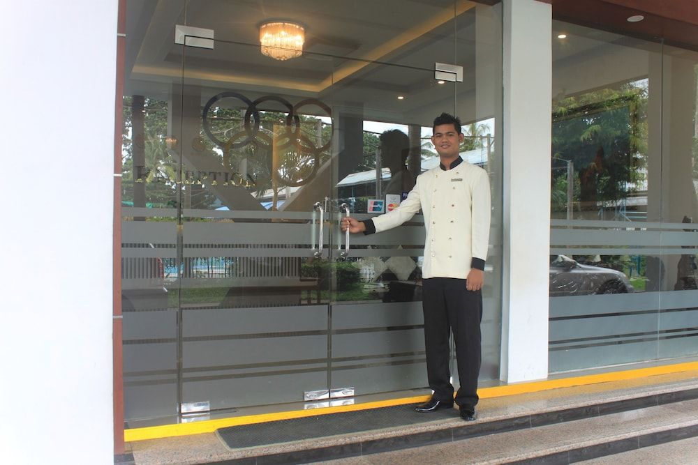 Olympic Hotel 2