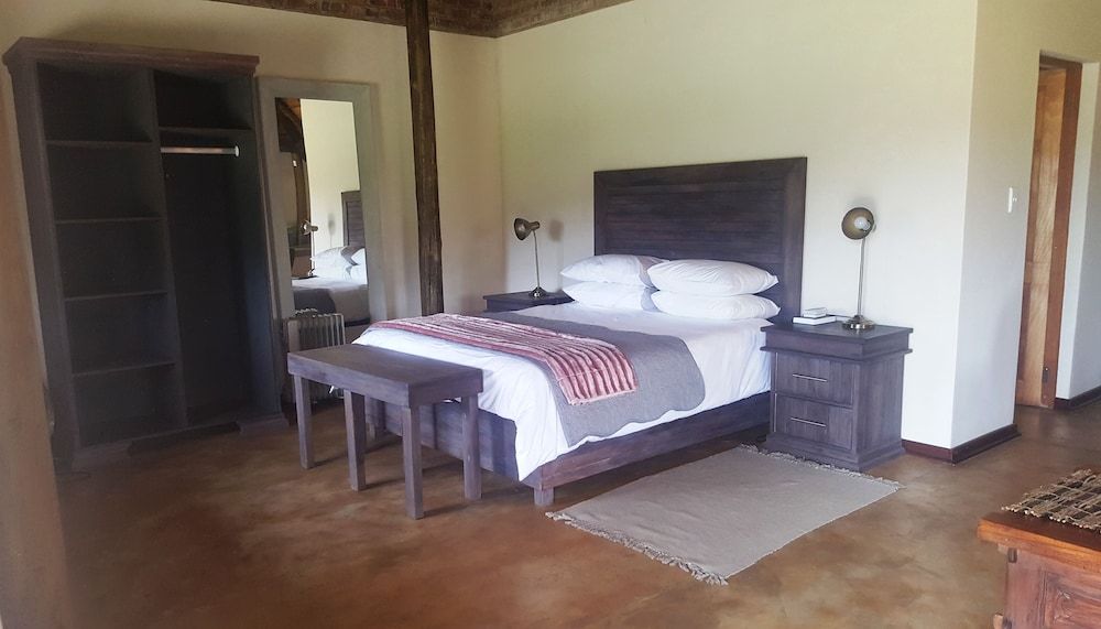 African Flair Country Lodge 3